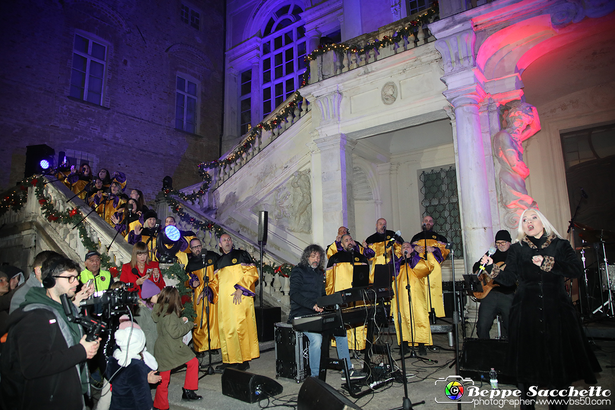 VBS_4403 -  Il Magico Paese di Natale 2024 - Spettacolo di Inaugurazione a Govone.jpg